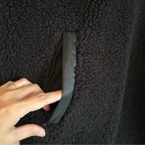 Athleta Cozy Sherpa Snap Jacket Sweatshirt M Black. $149 - Picture 3 of 8